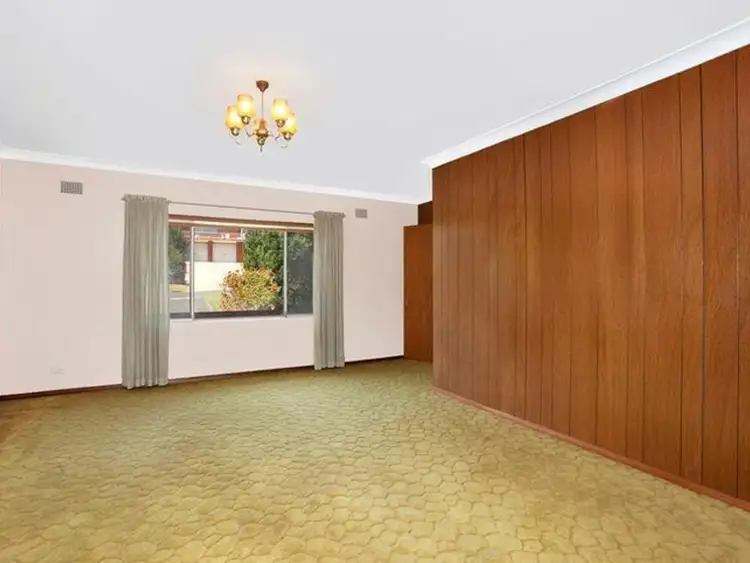 Fourth view of Homely house listing, 8 Bellebrae Avenue, Mount Ousley NSW 2519