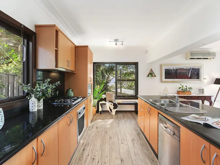99 Heaslip Street, Mangerton NSW 2500