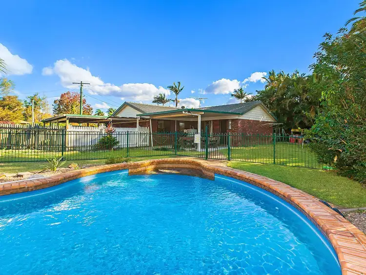 4 Coral Court, Camira QLD 4300