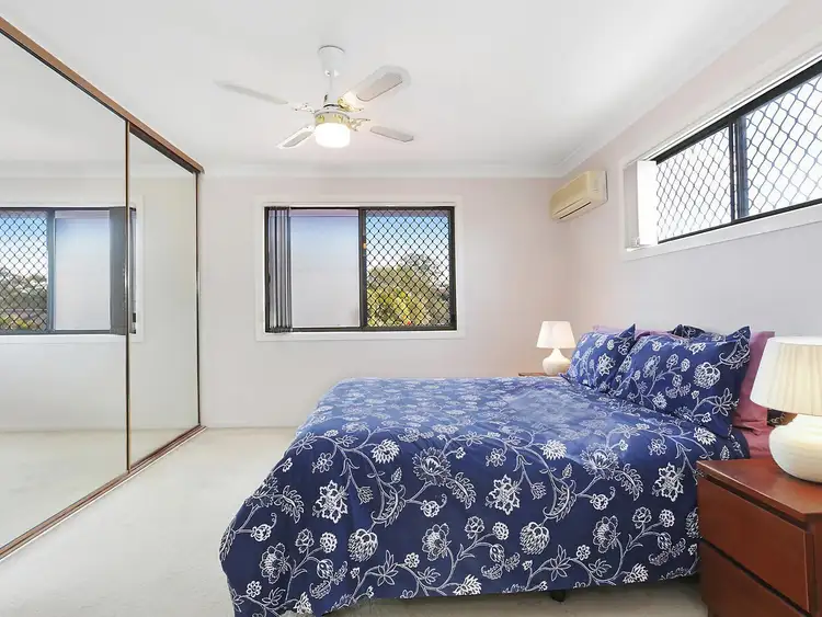 Sixth view of Homely house listing, 10 Rhuddlan Street, Carindale QLD 4152