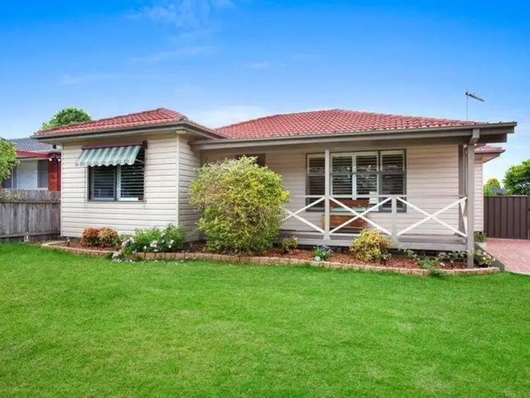 33 Rogers Avenue, Kanahooka NSW 2530