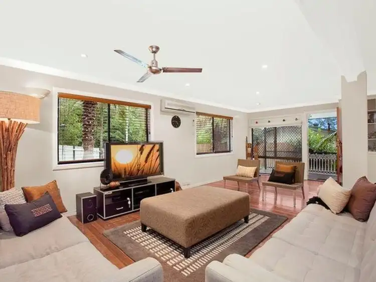 56 Cassandra Street, Chapel Hill QLD 4069
