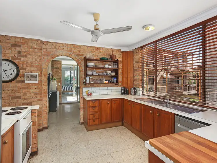 2/6 St Kilda Avenue, Broadbeach QLD 4218