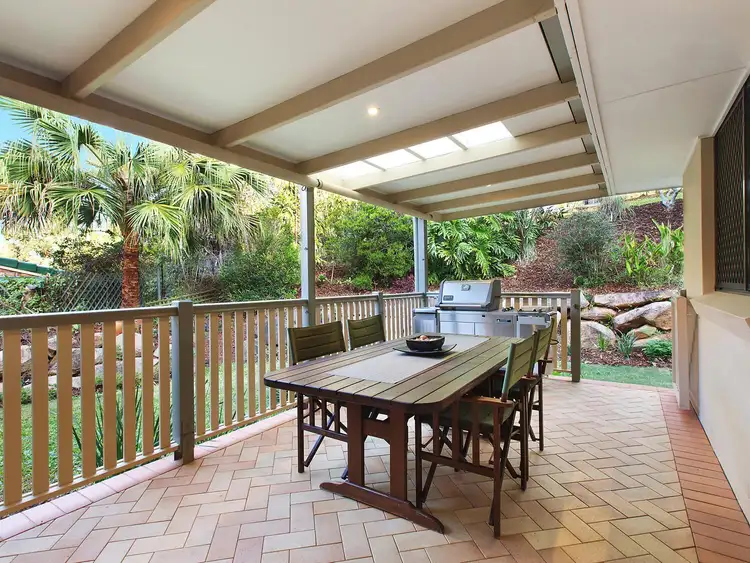 10 Warenda Street, Carina Heights QLD 4152