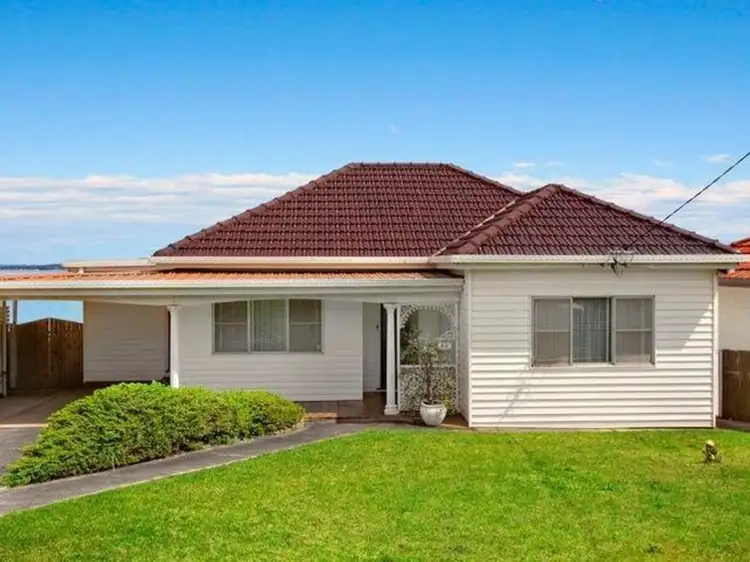 49 Northcliffe Drive, Lake Heights NSW 2502