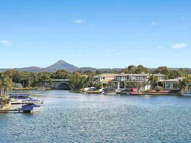 11 Waterside Court, Noosa Waters QLD 4566