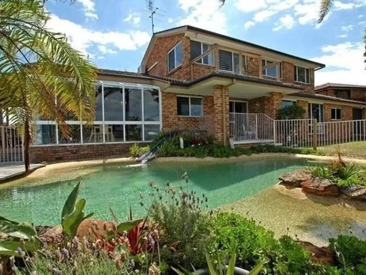 96 Helmsman Boulevarde, St Huberts Island NSW 2257