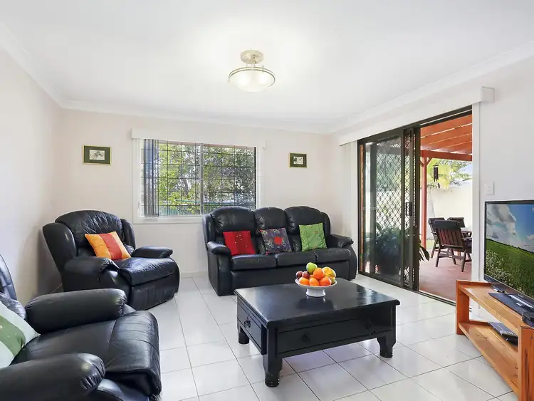 Fifth view of Homely house listing, 10 Rhuddlan Street, Carindale QLD 4152