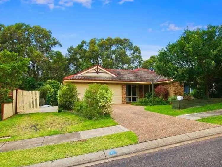 8 Bottlebrush Grove, Caves Beach NSW 2281