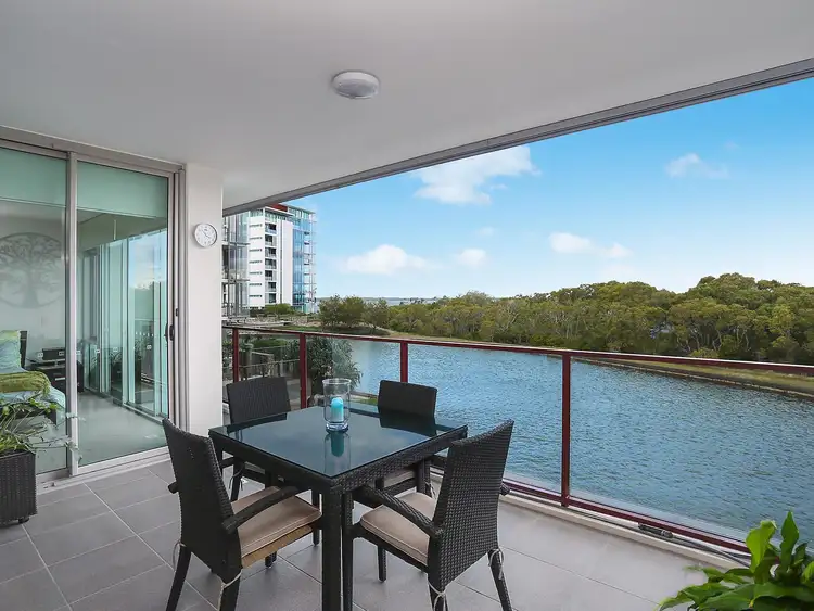 30202/2 Ephraim Island Parade, Paradise Point QLD 4216