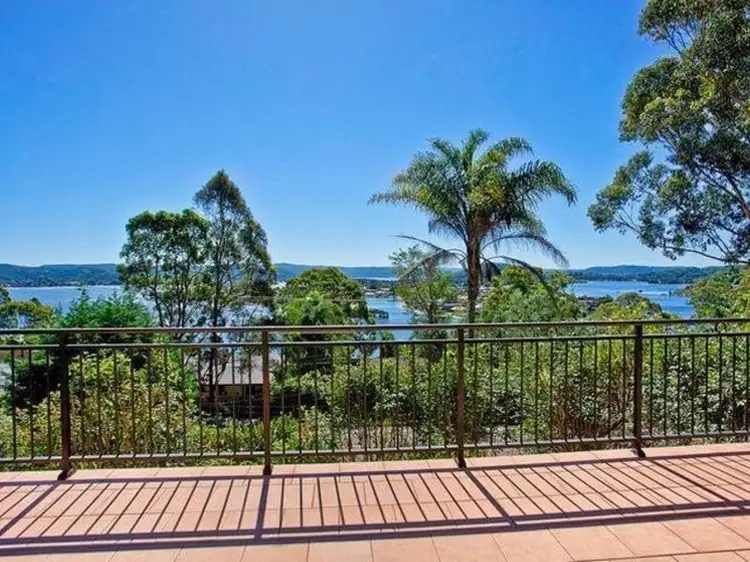 41 Daley Avenue, Daleys Point NSW 2257