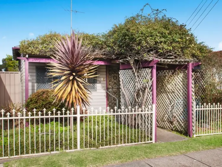 22 Maude Street, Belmont NSW 2280