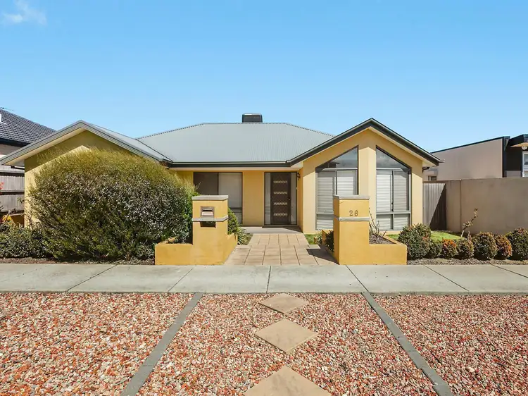 26 Mary Gillespie Avenue, Gungahlin ACT 2912
