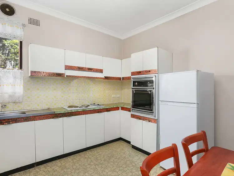 Fourth view of Homely apartment listing, 1/9 Jubilee Avenue, Carlton NSW 2218