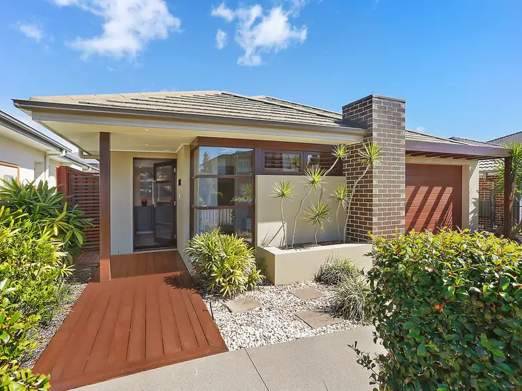 8 Bond Street, Oran Park NSW 2570