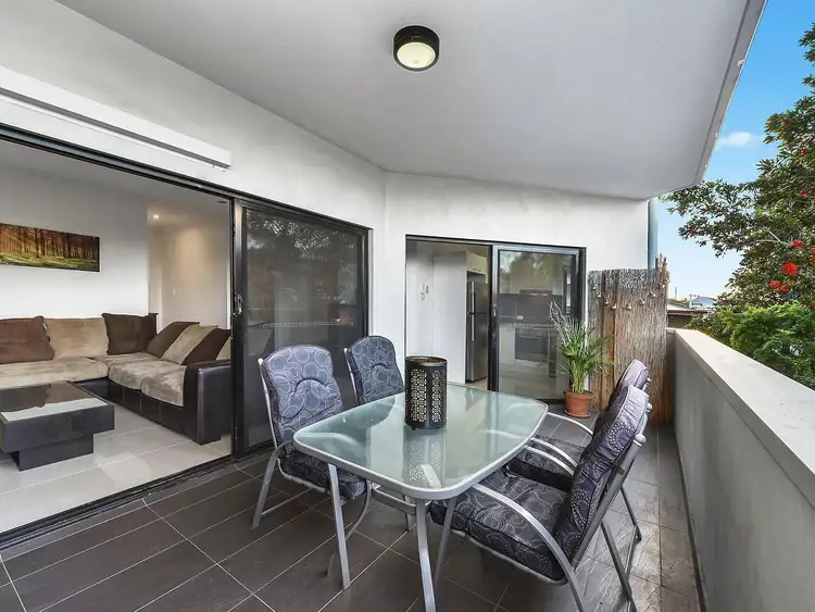 Main view of Homely apartment listing, 2/5 Ivanhoe Street, Annerley QLD 4103