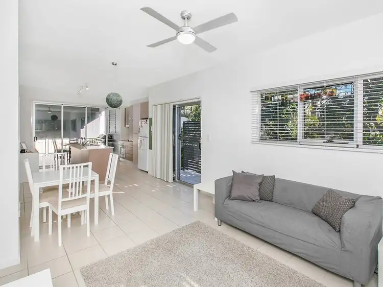 Third view of Homely apartment listing, 6/1 Redarc Street, Fairfield QLD 4103