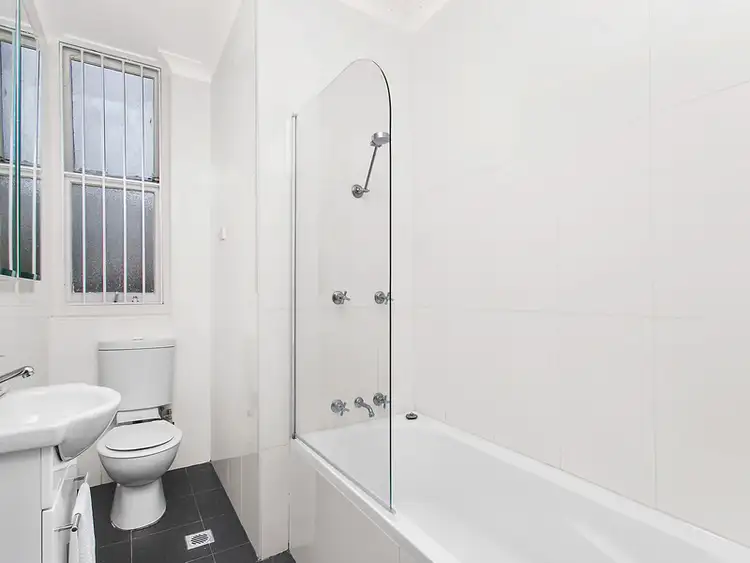 Fourth view of Homely apartment listing, 4/22 New Beach Road, Darling Point NSW 2027