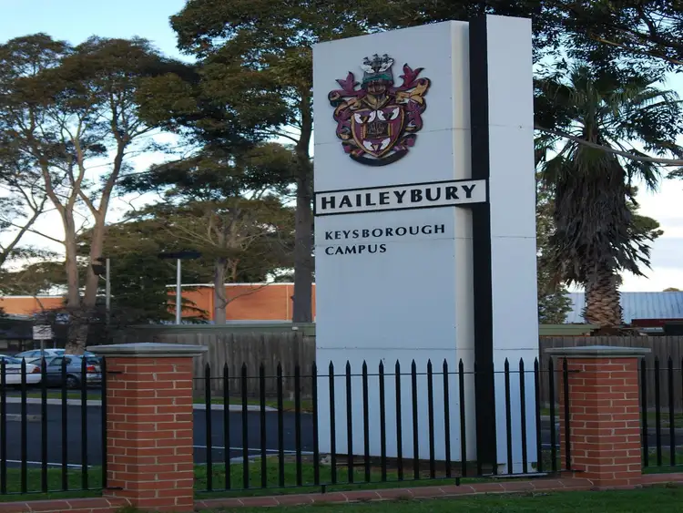 Fifth view of Homely house listing, 32 Elmswood Boulevard, Keysborough VIC 3173