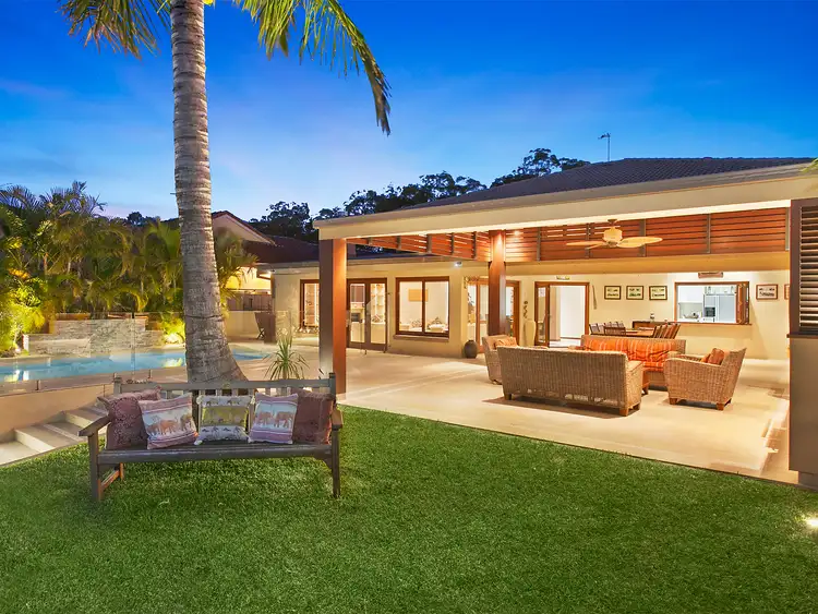 122 Tallebudgera Drive, Palm Beach QLD 4221