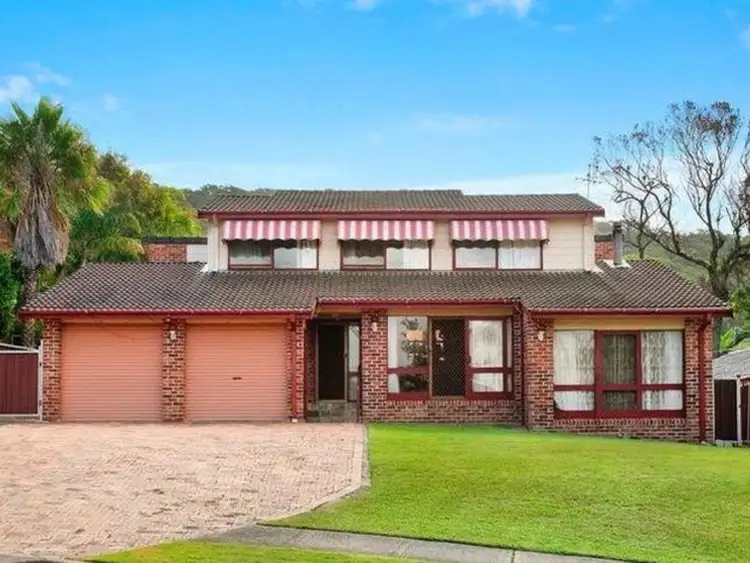 16 Sapphire Close, Caves Beach NSW 2281