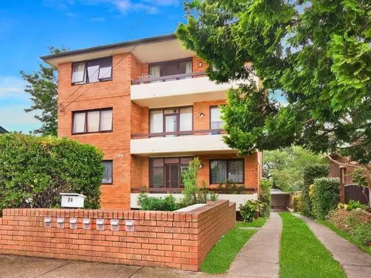 2/24 Julia Street, Ashfield NSW 2131