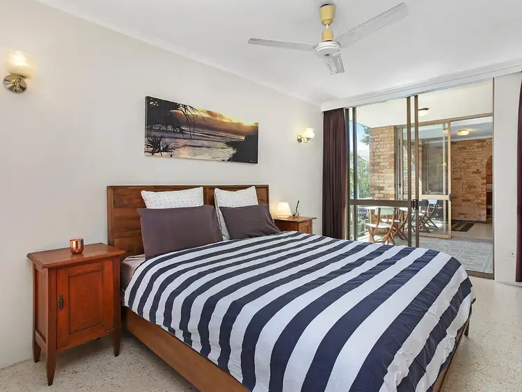 Fifth view of Homely apartment listing, 2/6 St Kilda Avenue, Broadbeach QLD 4218