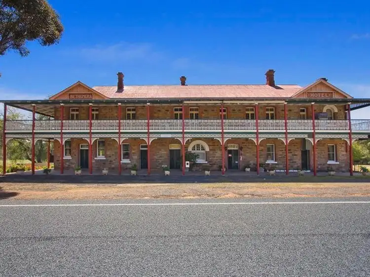 'Hotel Shirley' Olympic Highway, Bethungra NSW 2590