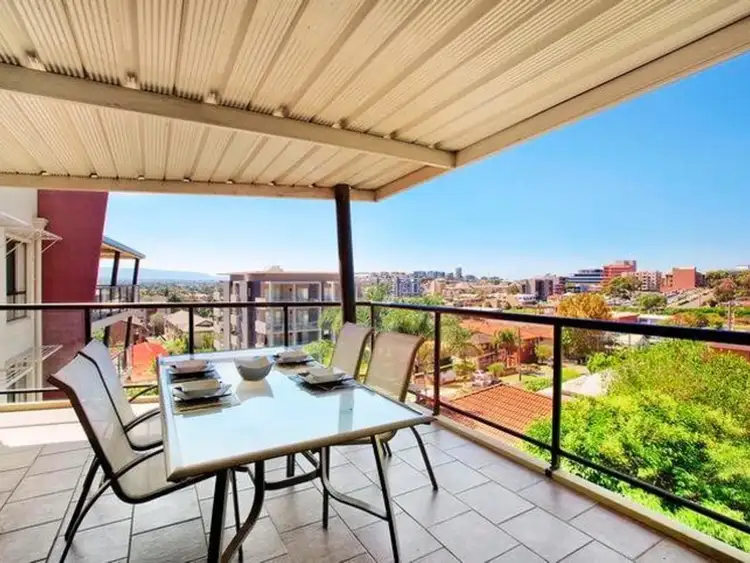 11/13 Loftus Street, Wollongong NSW 2500