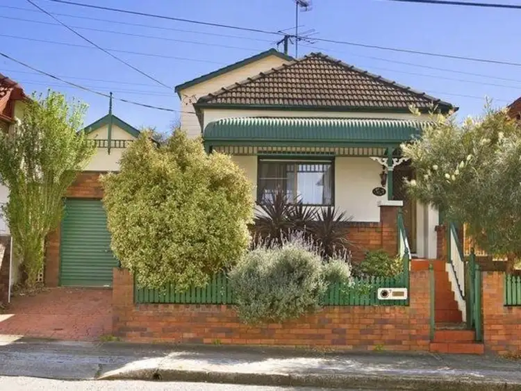 7 Floss Street, Hurlstone Park NSW 2193