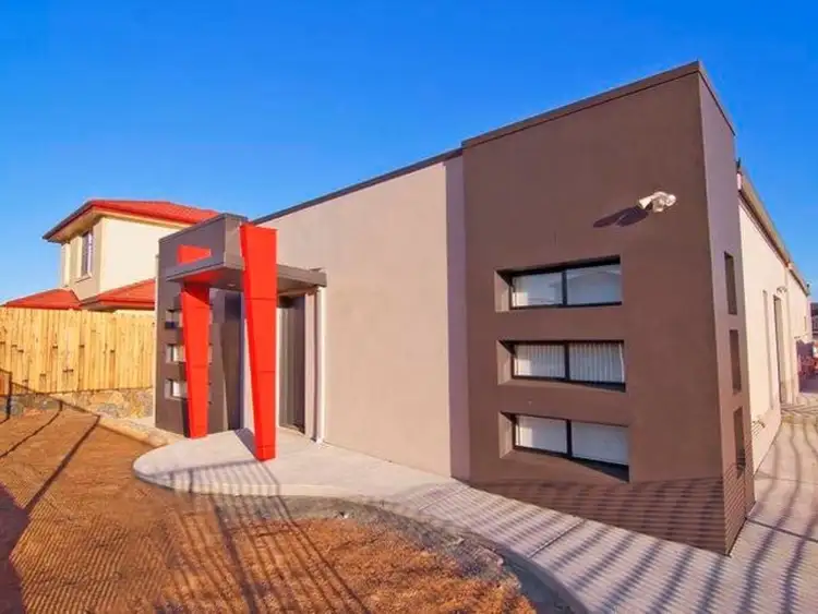 8 Joan Bradley Street, Franklin ACT 2913