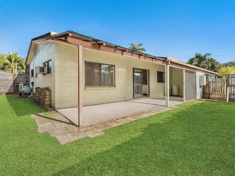 2/4 Ormsby Close, Whitfield QLD 4870