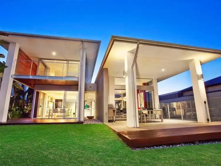822 Legend Trail, Robina QLD 4226