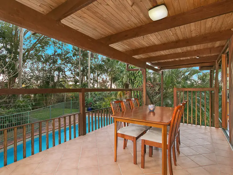 10 Jenkinson Street, Indooroopilly QLD 4068