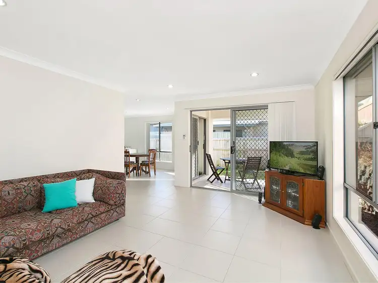 42 Robur Crescent, Mountain Creek QLD 4557