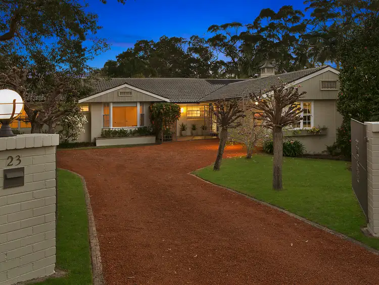 23 Flinders Avenue, St Ives NSW 2075
