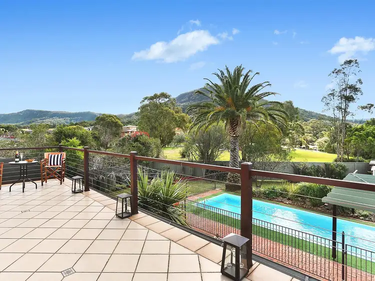8 Carlon Crescent, Farmborough Heights NSW 2526