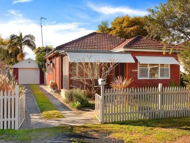 8 Murray Street, Booker Bay NSW 2257