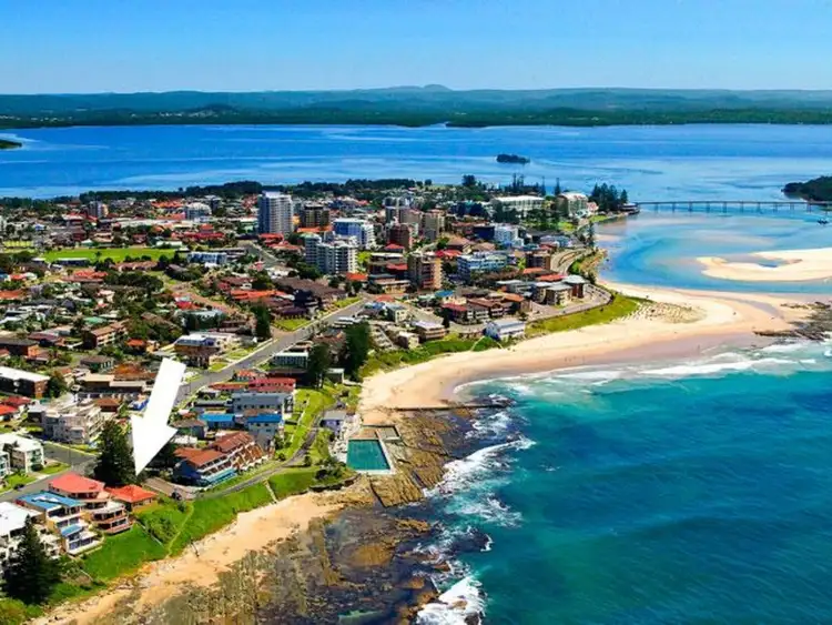 104 Ocean Parade, Blue Bay NSW 2261