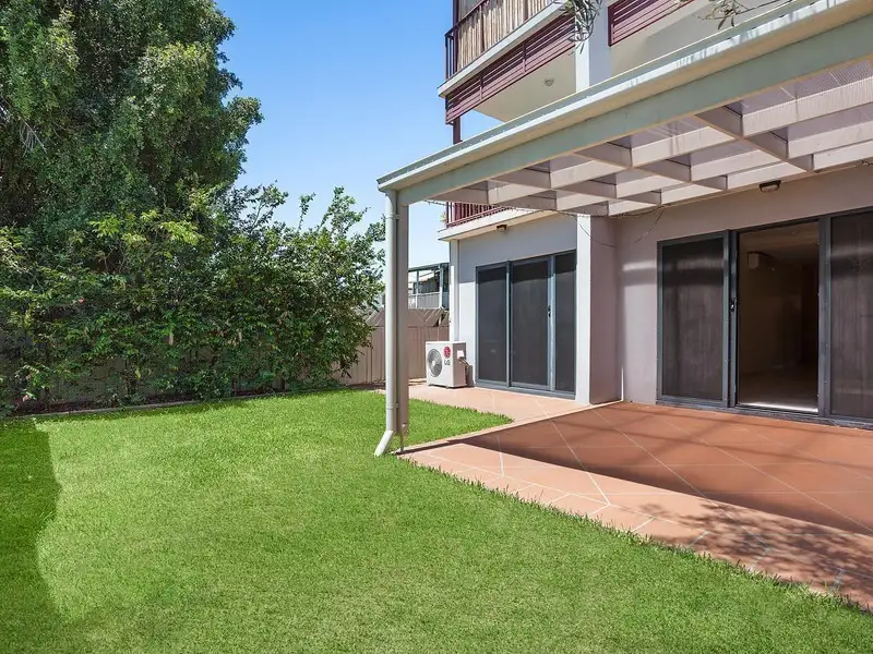Main view of Homely apartment listing, 2/92 Nudgee Road, Hamilton QLD 4007