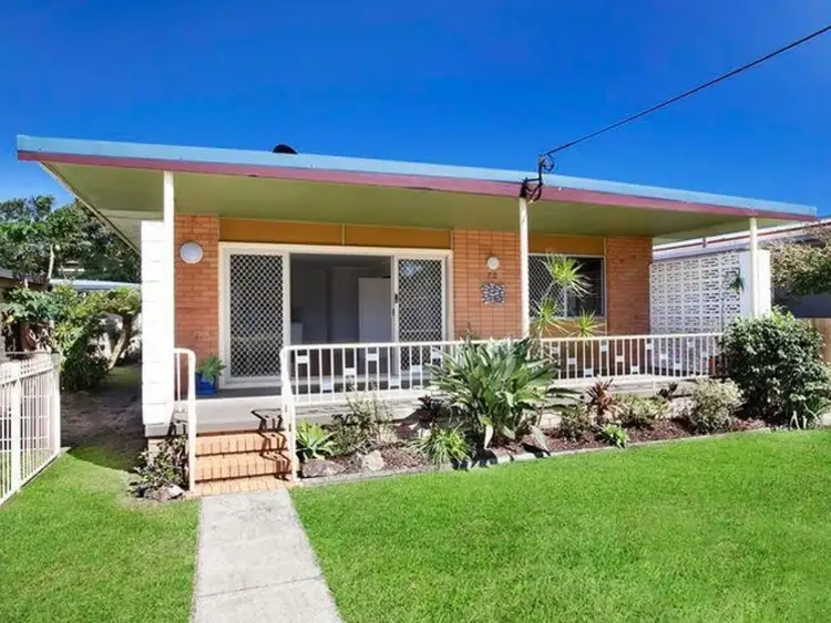 70 leyte Avenue, Palm Beach QLD 4221