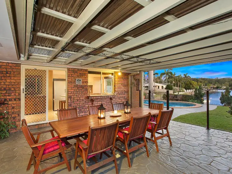 4 Bradshaw Drive, Currumbin Waters QLD 4223
