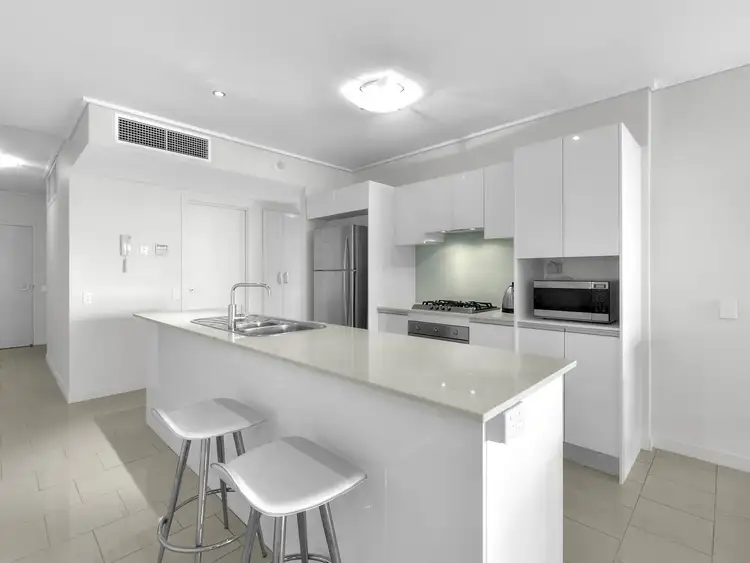 Fifth view of Homely apartment listing, 1702/100 Quay Street, Brisbane City QLD 4000