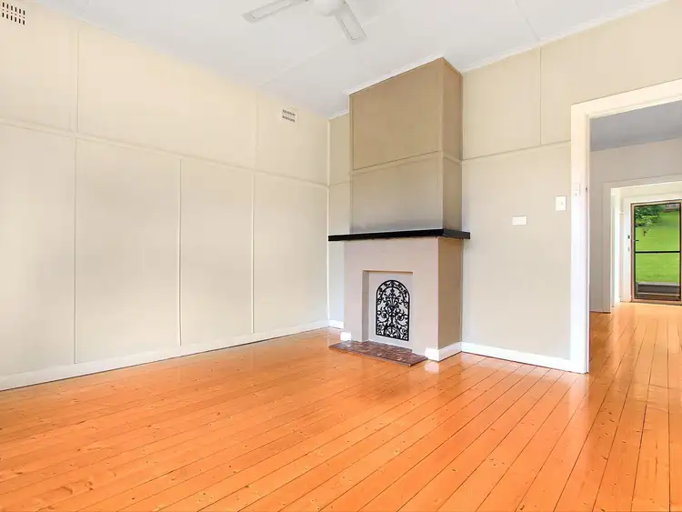 Second view of Homely house listing, 8 William Street, Bulli NSW 2516