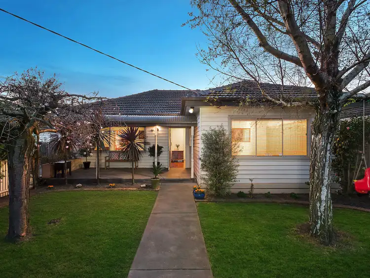 11 Luntar Road, Oakleigh South VIC 3167