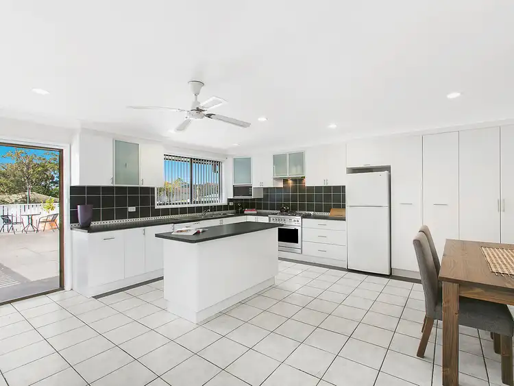 25 Gerard Avenue, Farmborough Heights NSW 2526