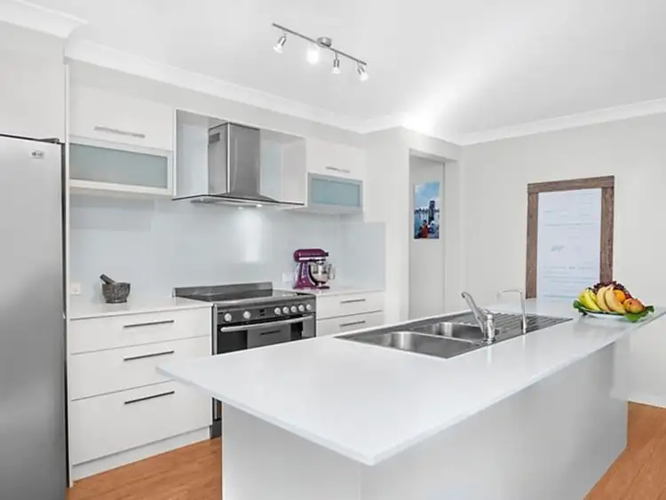 Second view of Homely house listing, 89 Araminta Chase, Cameron Park NSW 2285
