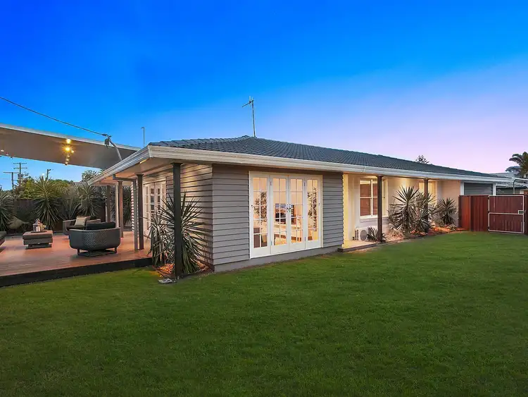 2 Gulai Street, Palm Beach QLD 4221