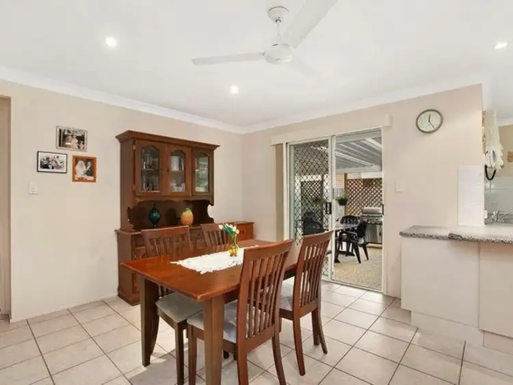 Second view of Homely house listing, 2 Camdre Court, Cleveland QLD 4163