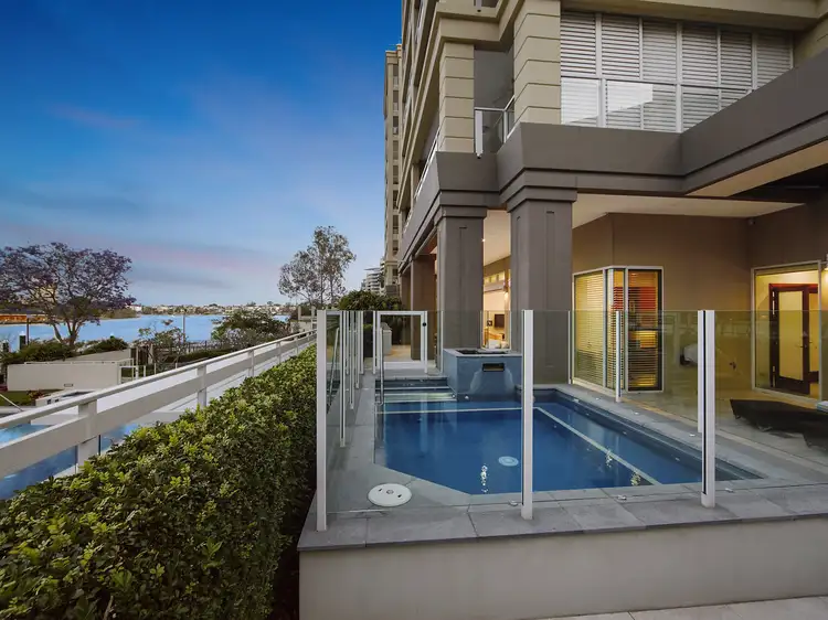 39 Castlebar Street, Kangaroo Point QLD 4169